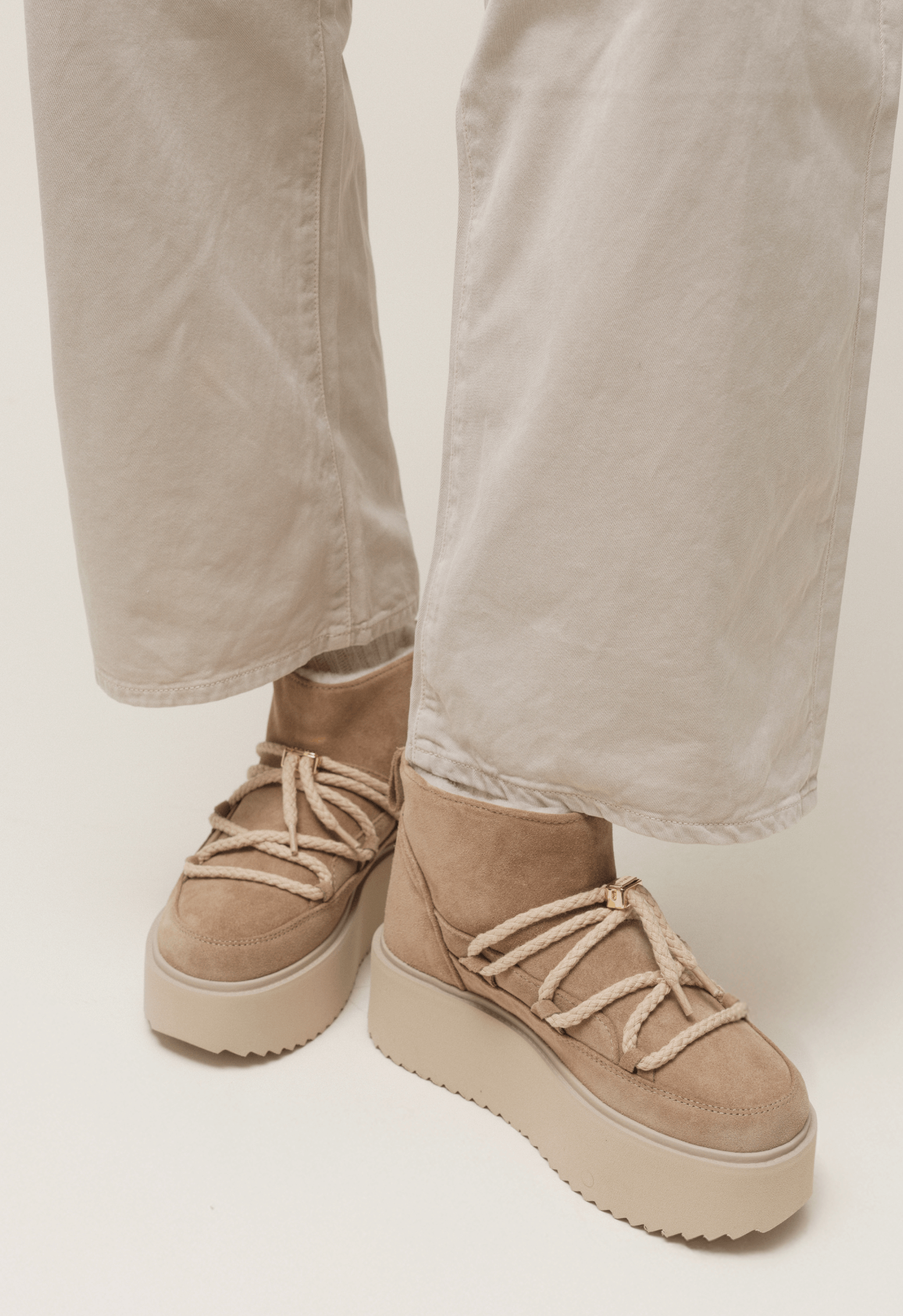 Classic Low Platform