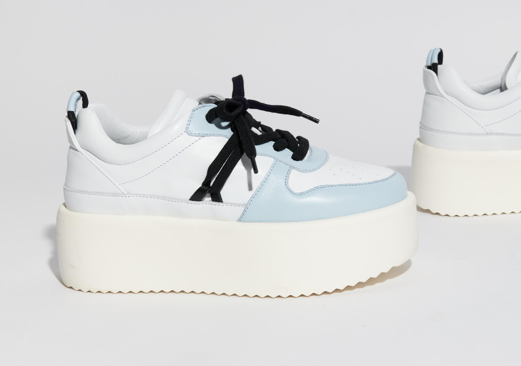 Contemporary sneaker