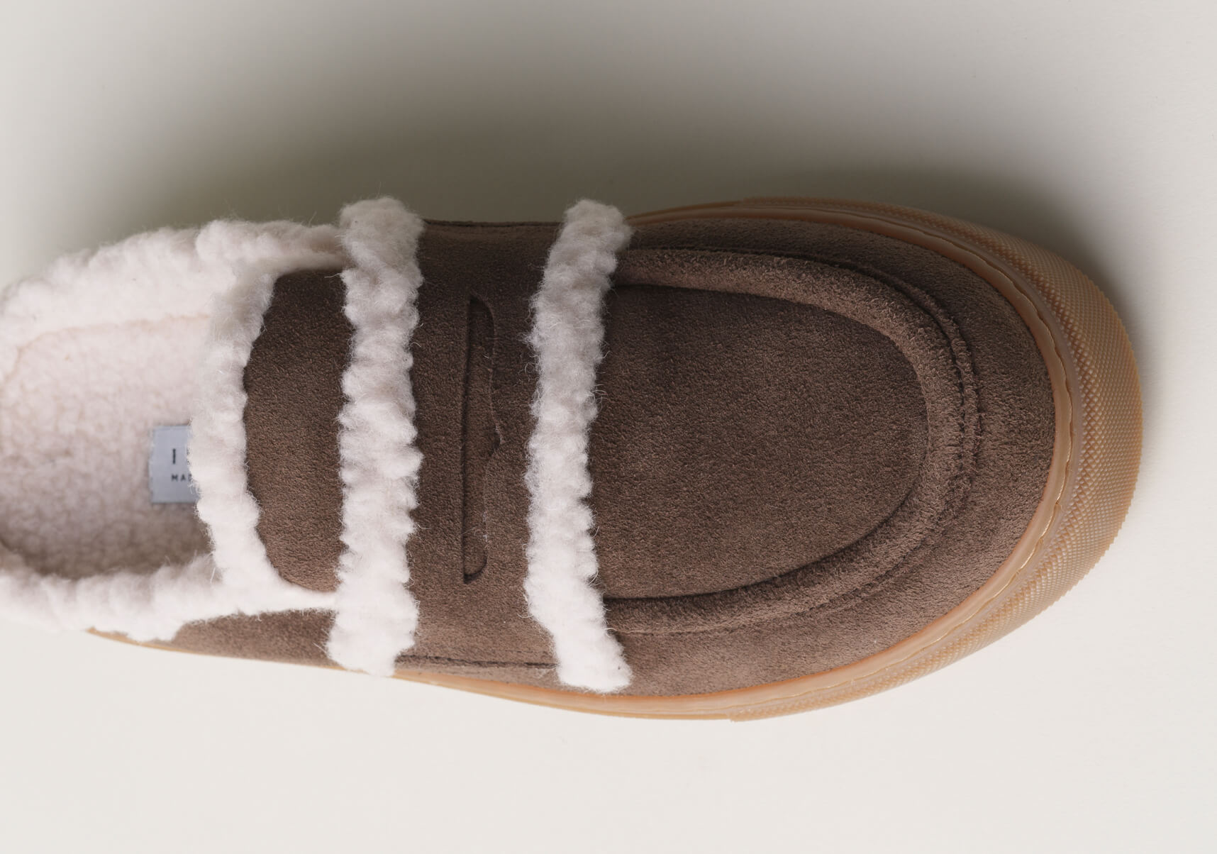 The mule for the transitional season